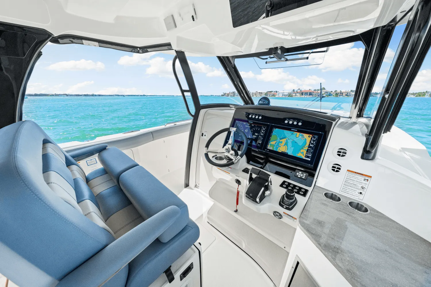 2025 Boston Whaler 350 Realm Image Thumbnail #45