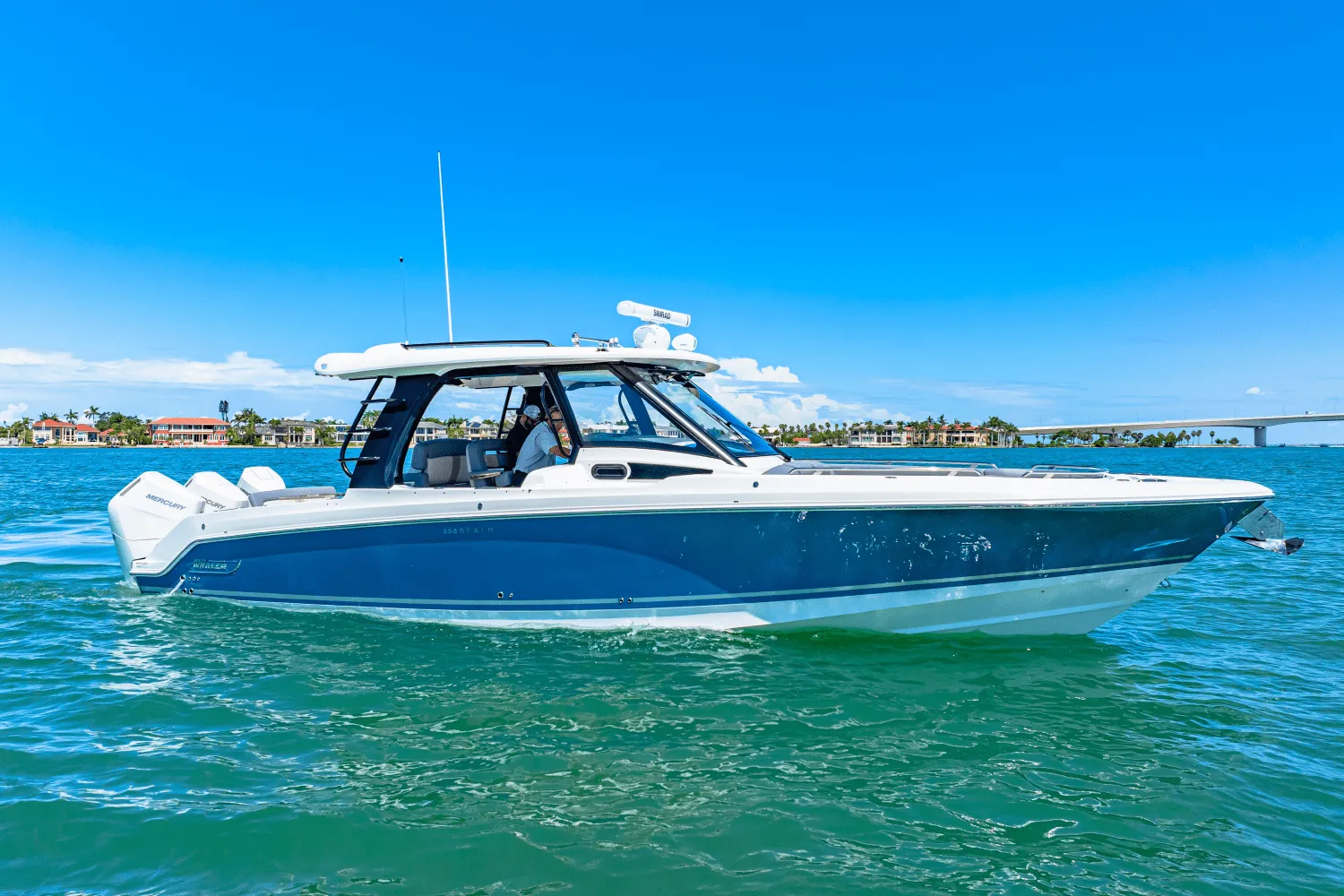 2025 Boston Whaler 350 Realm Image Thumbnail #2
