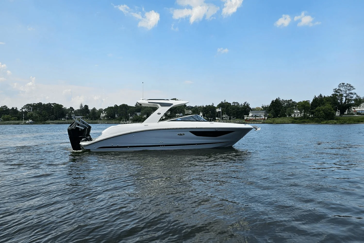 2025 Sea Ray SLX 350 Outboard Image Thumbnail #10