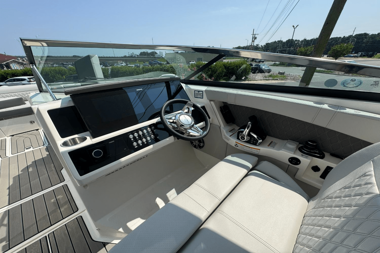 2025 Sea Ray SLX 350 Outboard Image Thumbnail #34