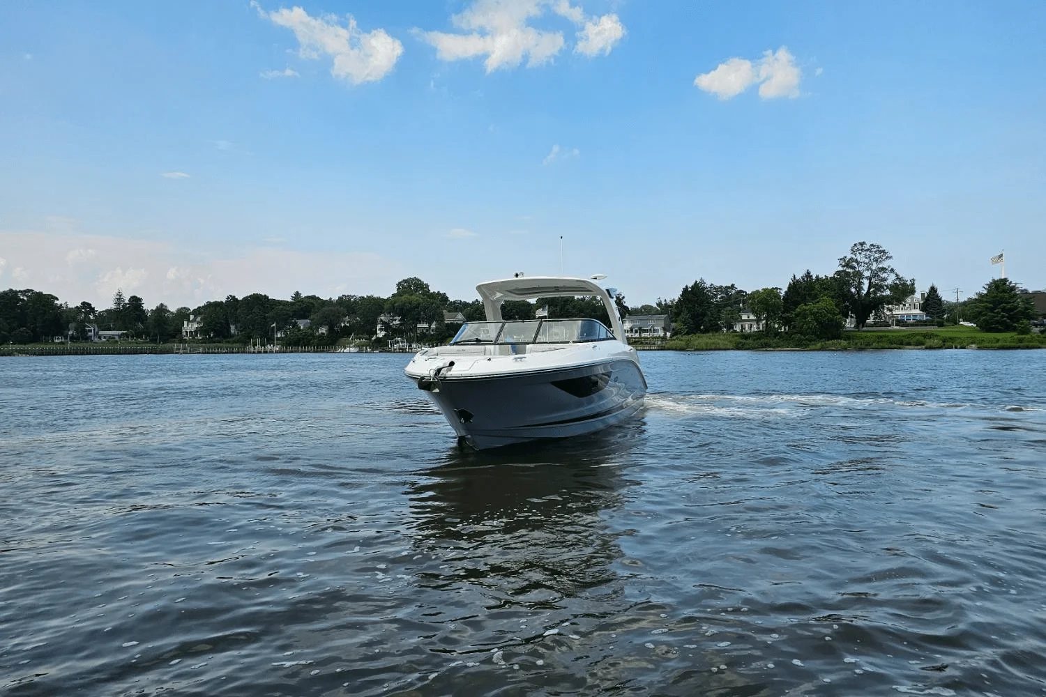 2025 Sea Ray SLX 350 Outboard Image Thumbnail #5