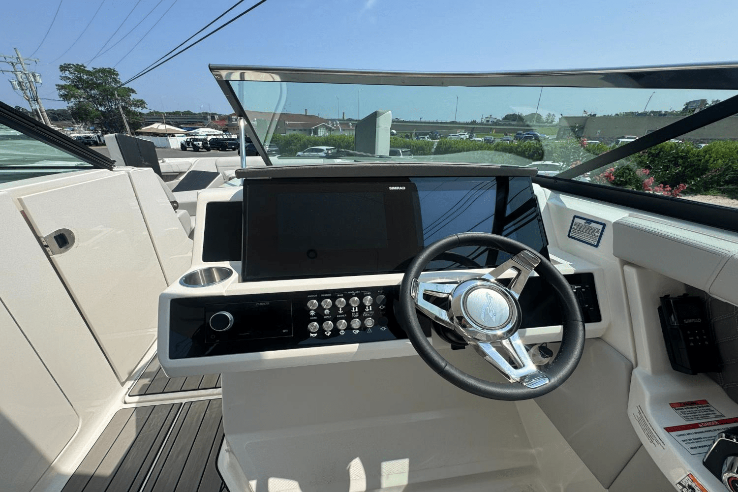 2025 Sea Ray SLX 350 Outboard Image Thumbnail #35