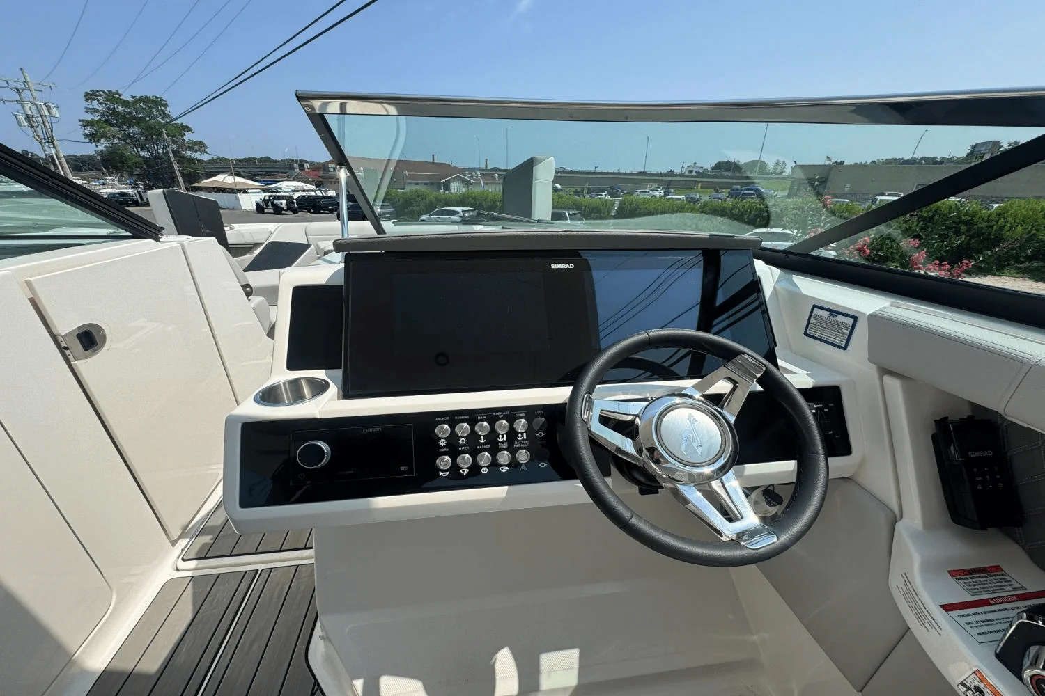 2025 Sea Ray SLX 350 Outboard Image Thumbnail #35