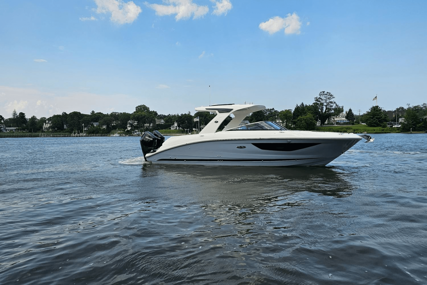 2025 Sea Ray SLX 350 Outboard Image Thumbnail #9