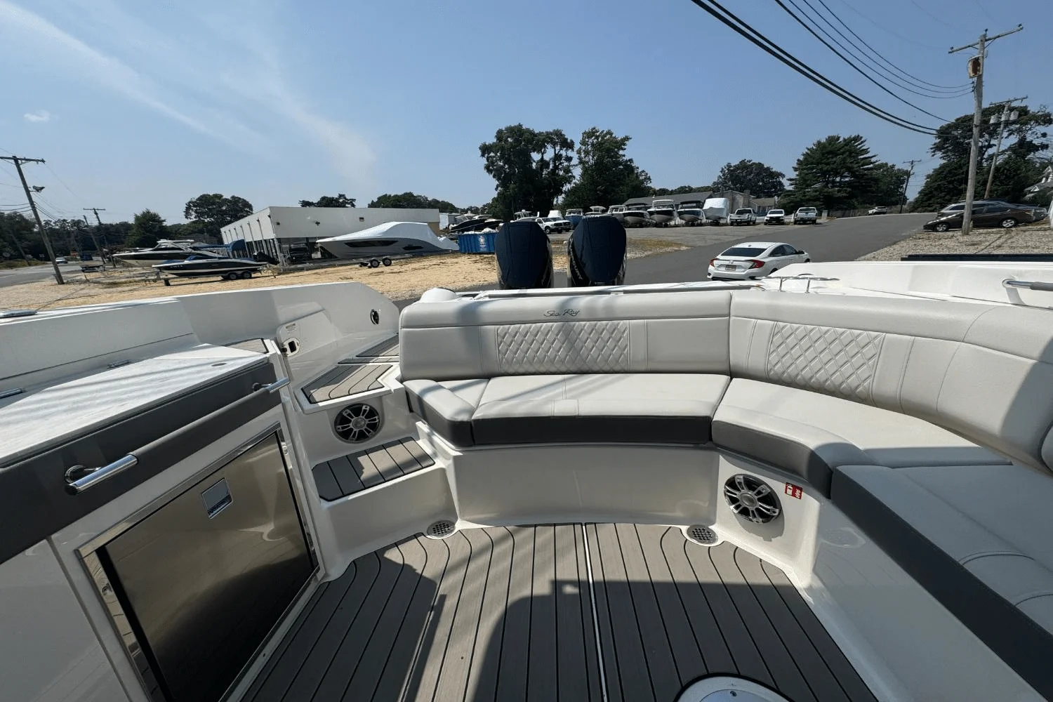 2025 Sea Ray SLX 350 Outboard Image Thumbnail #19