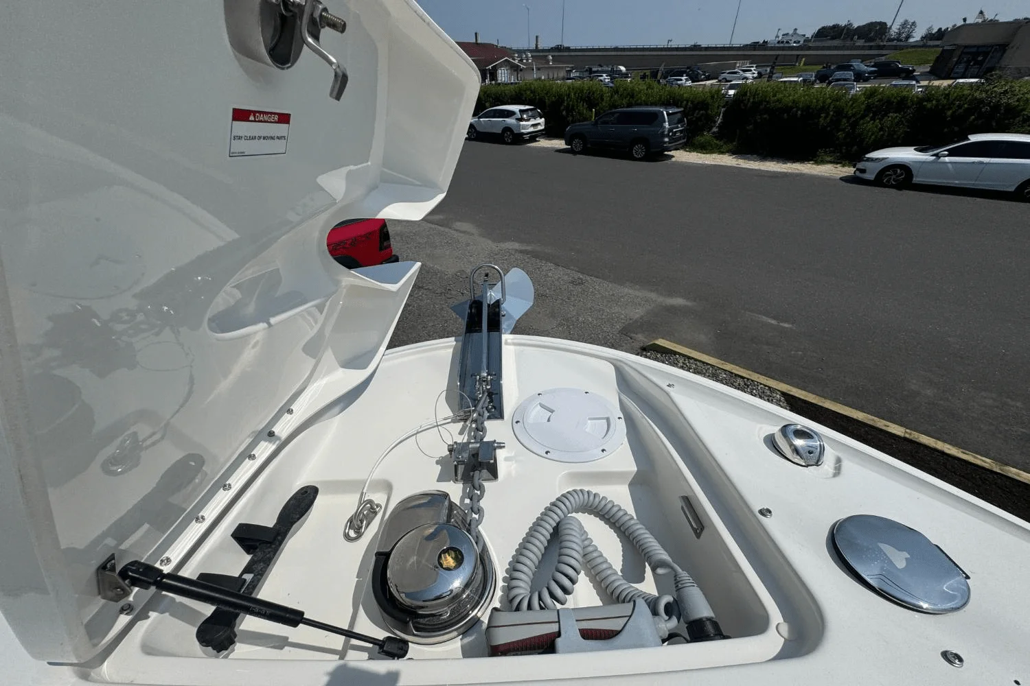 2025 Sea Ray SLX 350 Outboard Image Thumbnail #46