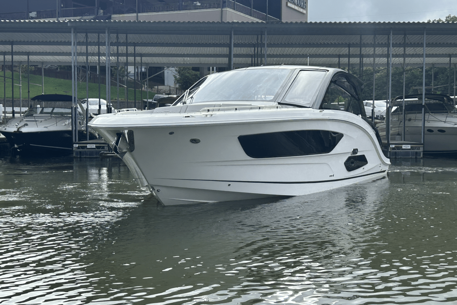 2025 Sea Ray Sundancer 370 Image Thumbnail #3