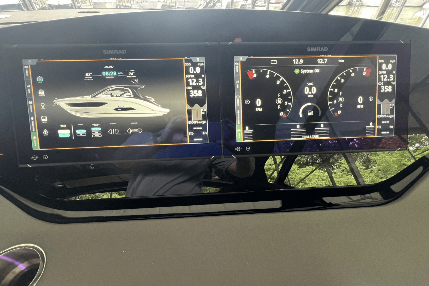 2025 Sea Ray Sundancer 370 Image Thumbnail #8