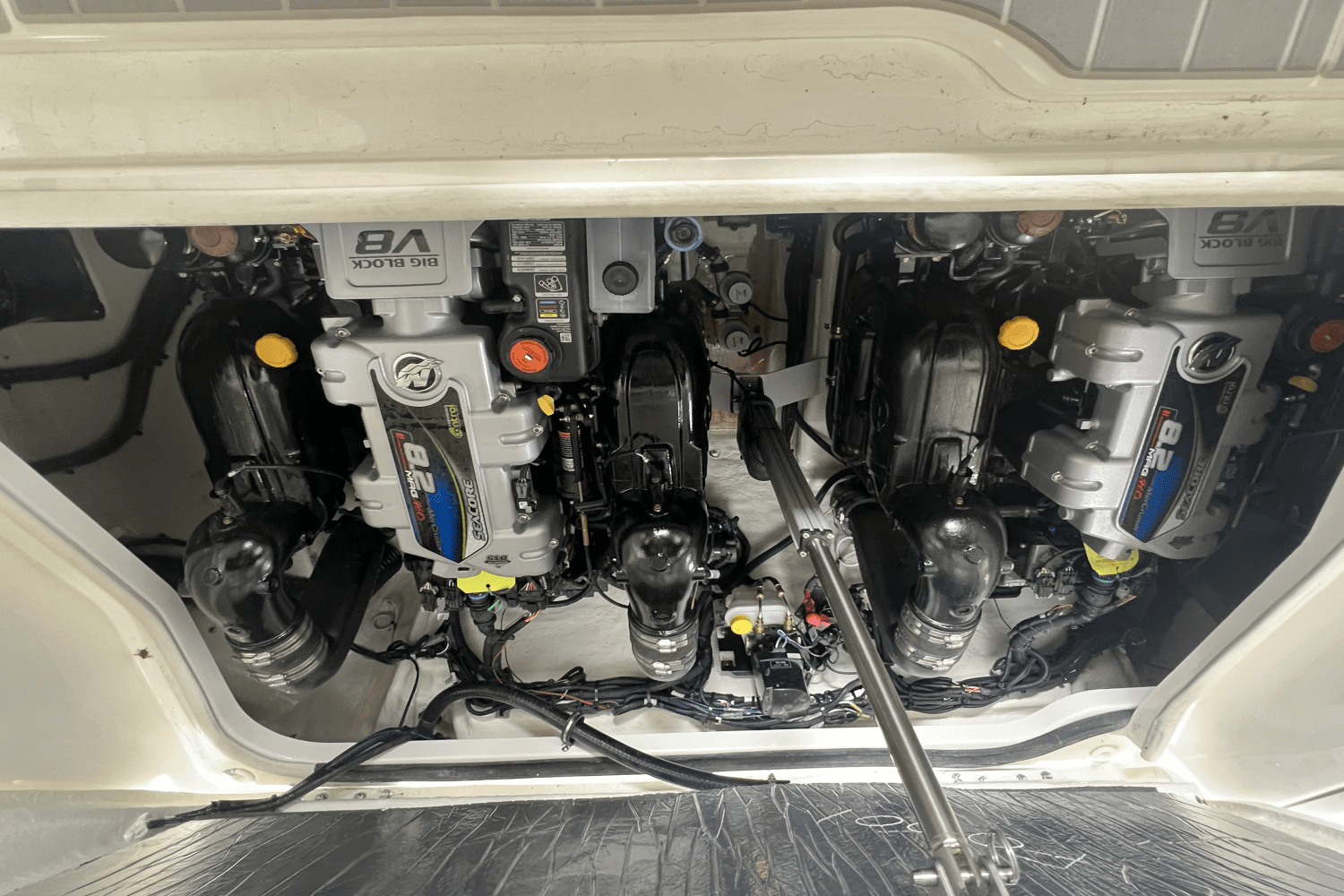 2025 Sea Ray Sundancer 370 Image Thumbnail #31