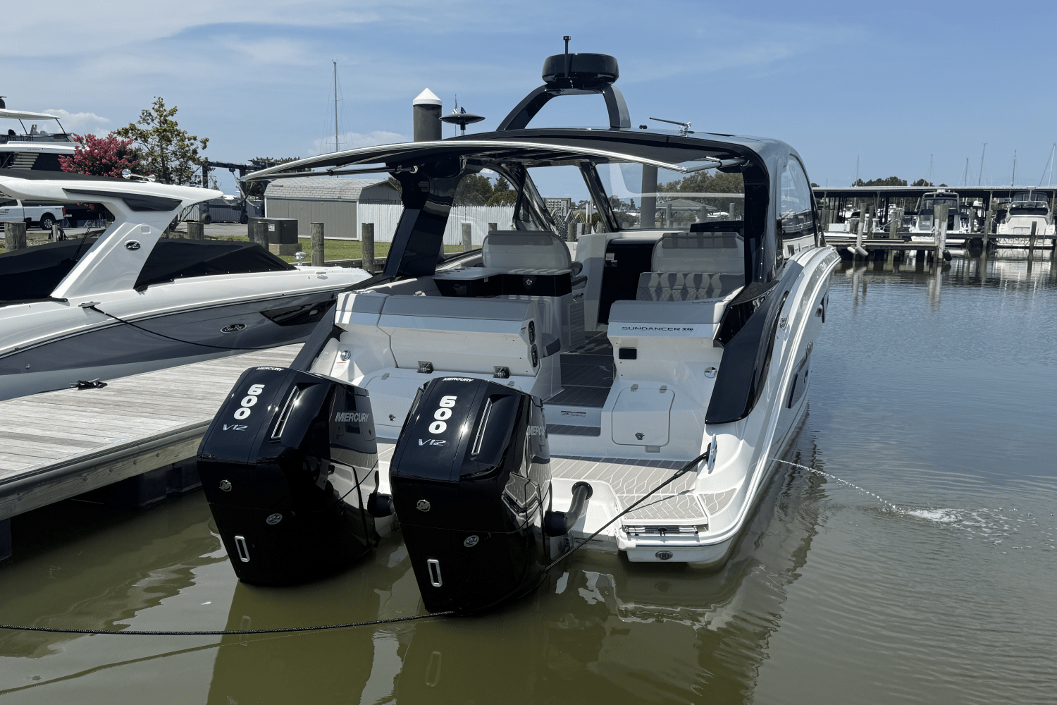 2025 Sea Ray Sundancer 370 Outboard Image Thumbnail #9