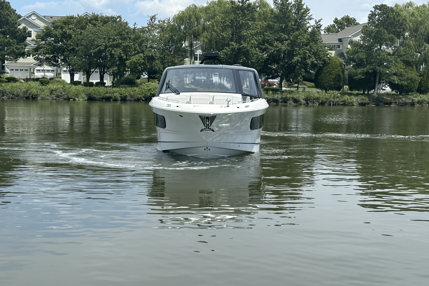 2025 Sea Ray Sundancer 370 Outboard Image Thumbnail #7