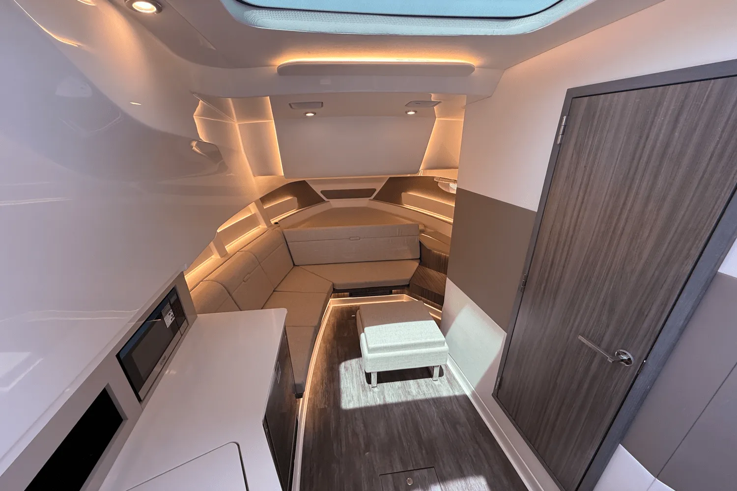 2025 Sea Ray Sundancer 370 Outboard Image Thumbnail #30