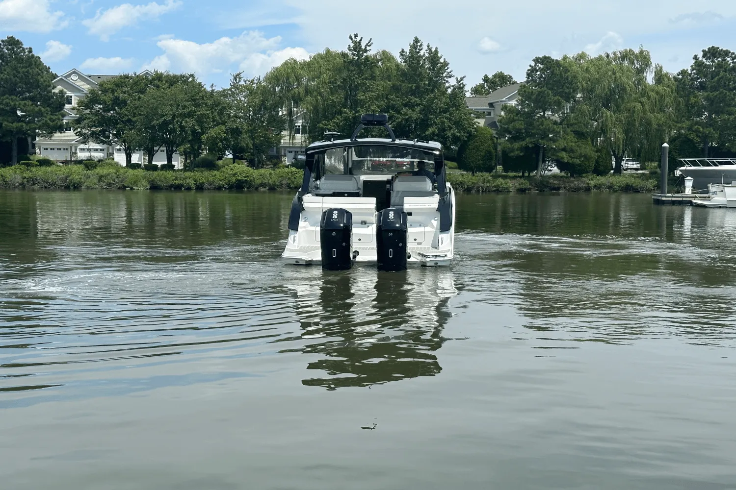 2025 Sea Ray Sundancer 370 Outboard Image Thumbnail #3