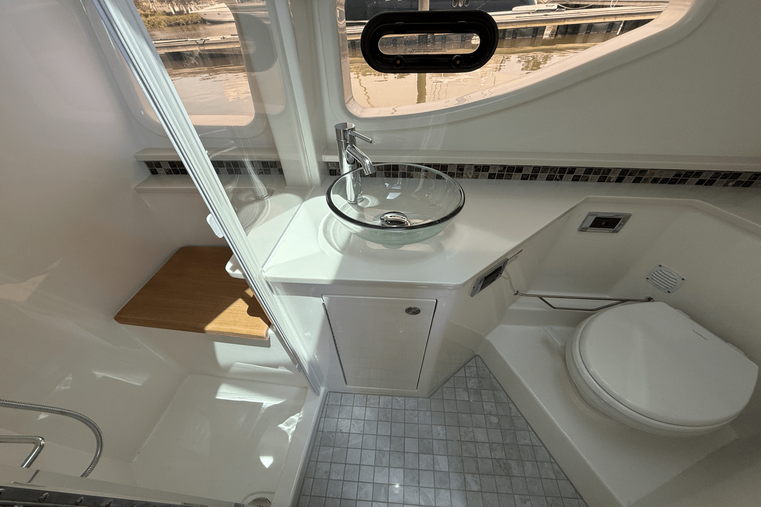 2025 Sea Ray Sundancer 370 Outboard Image Thumbnail #40