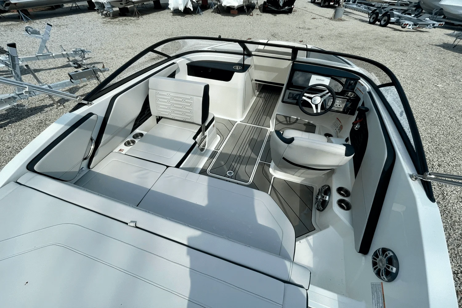 2025 Sea Ray SPX 190 Outboard Image Thumbnail #3