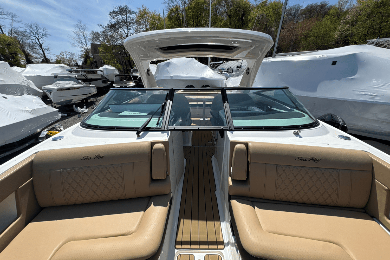 2025 Sea Ray SLX 310 Outboard Image Thumbnail #86