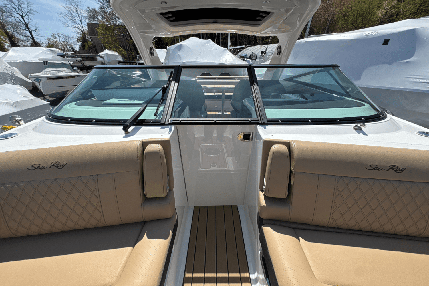 2025 Sea Ray SLX 310 Outboard Image Thumbnail #87