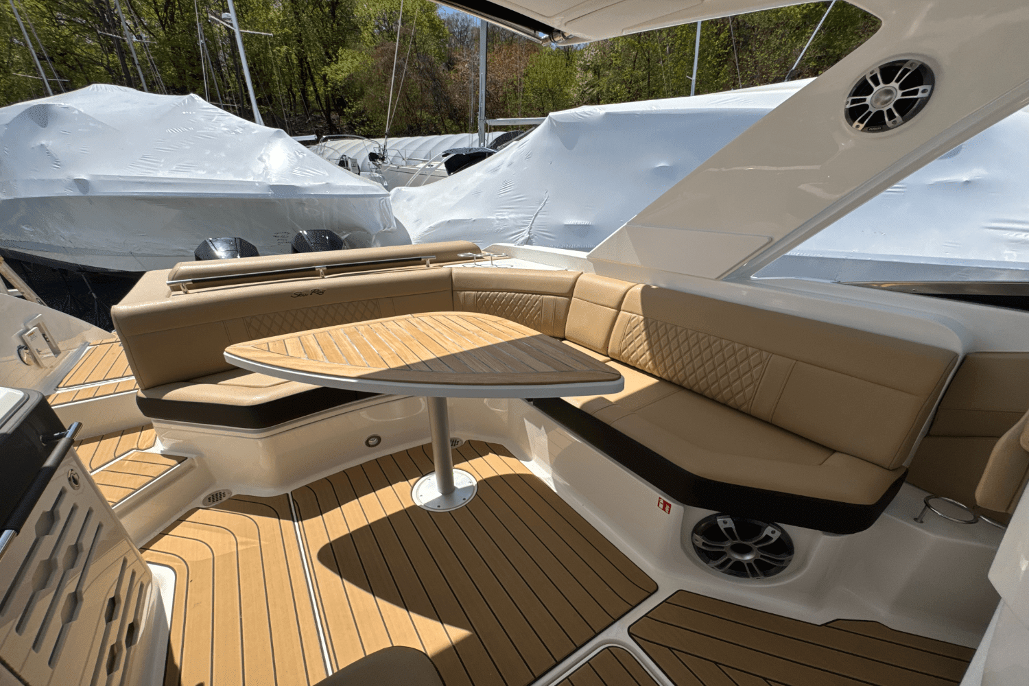 2025 Sea Ray SLX 310 Outboard Image Thumbnail #43