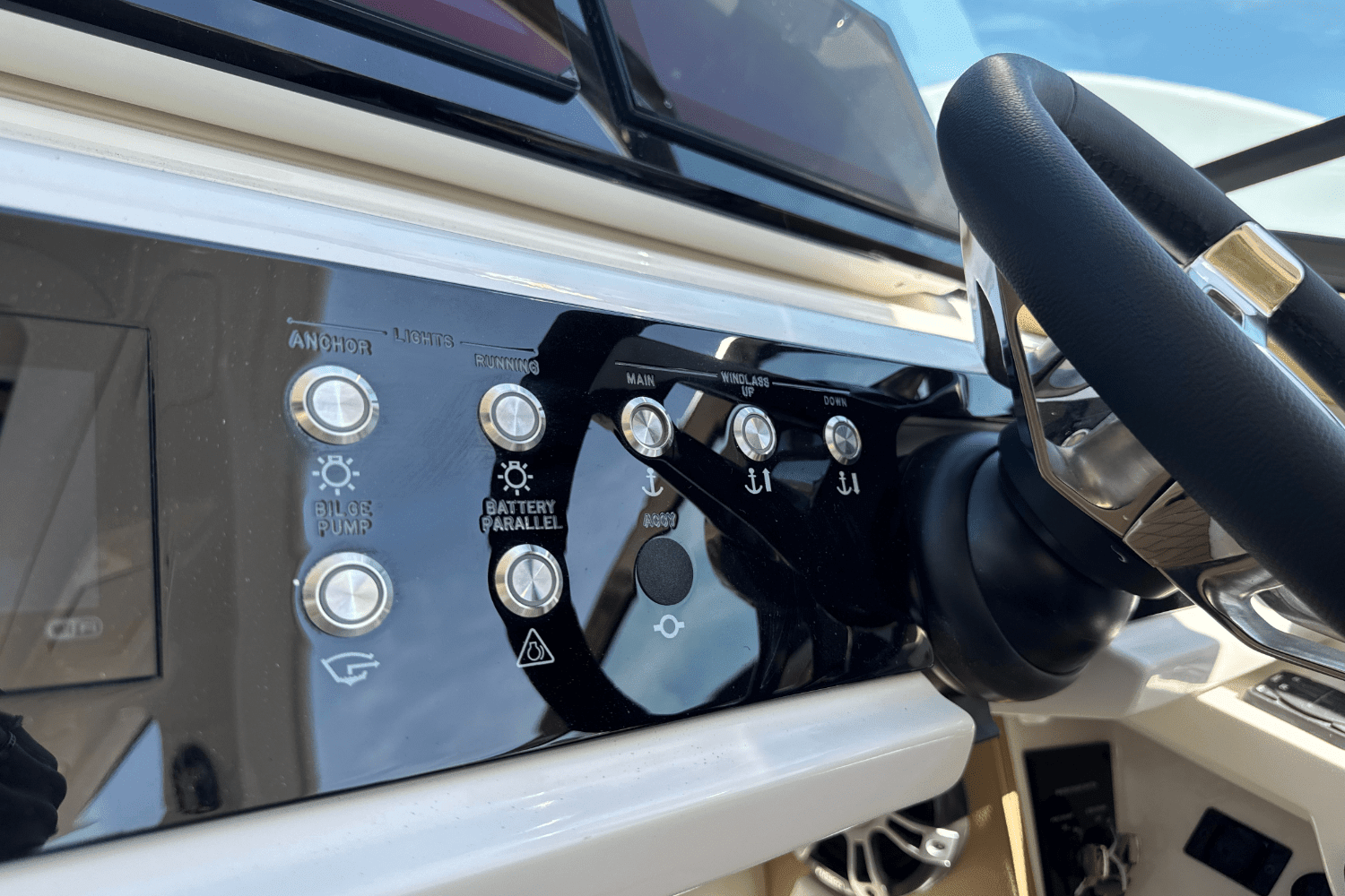 2025 Sea Ray SLX 310 Outboard Image Thumbnail #62