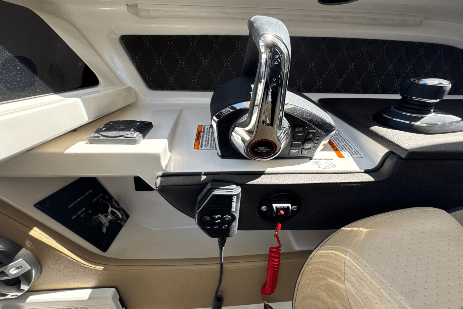 2025 Sea Ray SLX 310 Outboard Image Thumbnail #60