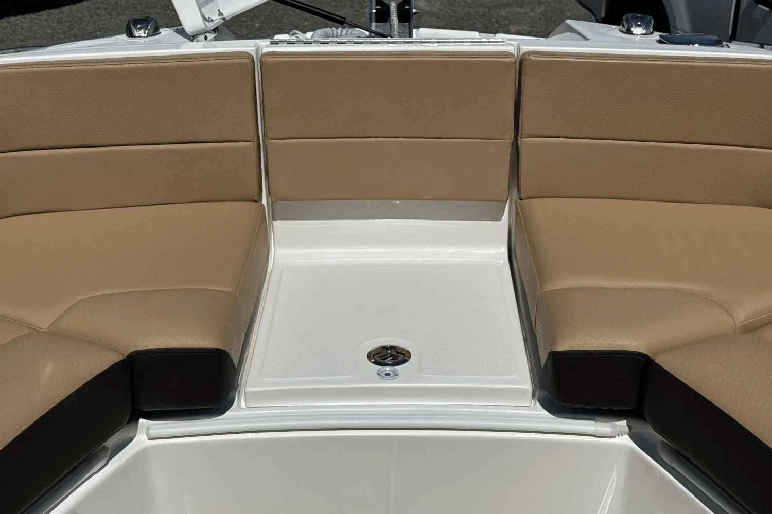 2025 Sea Ray SLX 310 Outboard Image Thumbnail #93