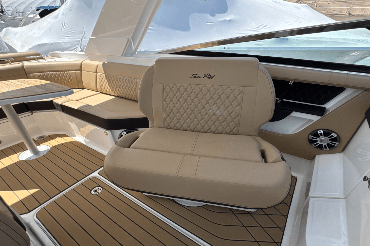 2025 Sea Ray SLX 310 Outboard Image Thumbnail #48