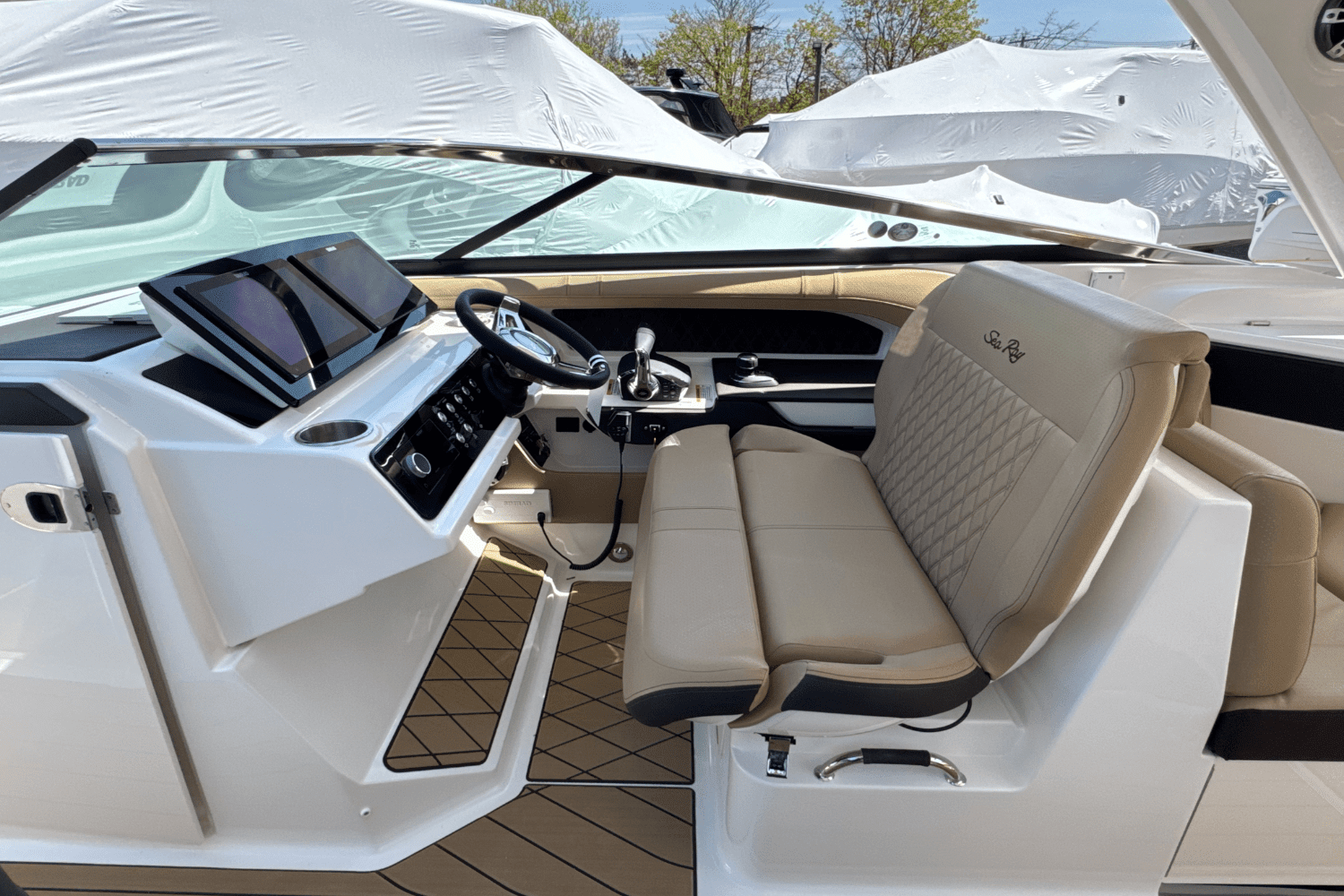2025 Sea Ray SLX 310 Outboard Image Thumbnail #56