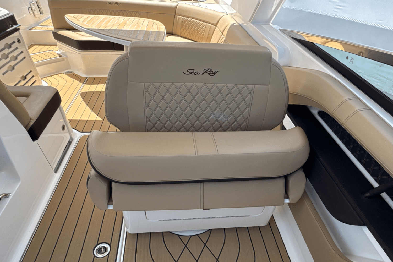 2025 Sea Ray SLX 310 Outboard Image Thumbnail #46