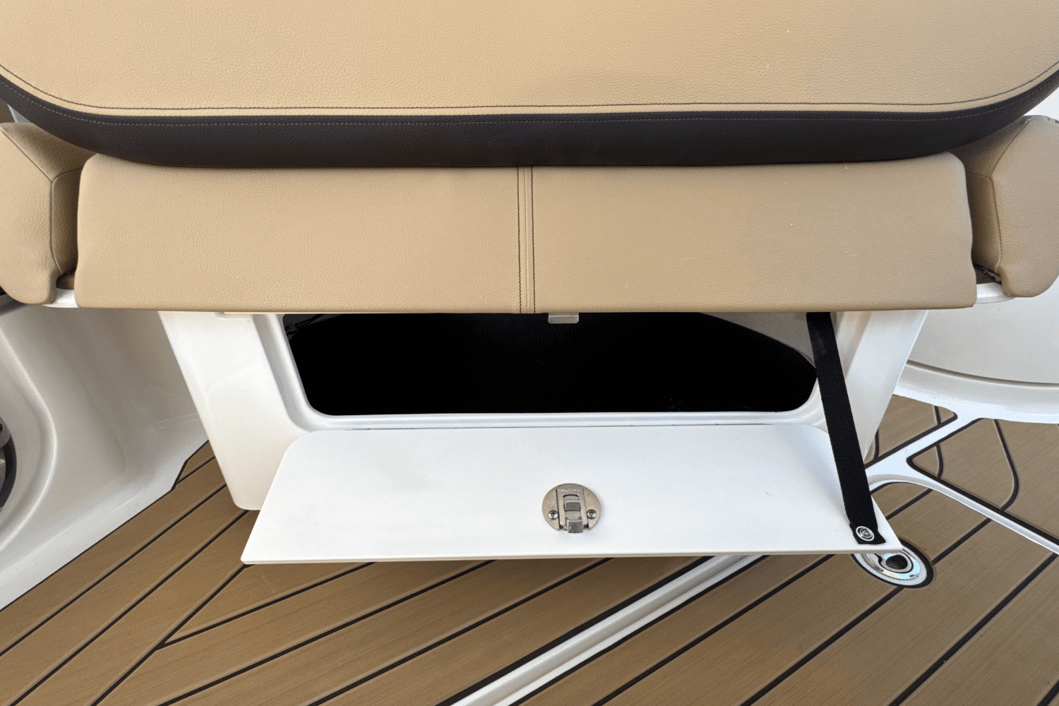 2025 Sea Ray SLX 310 Outboard Image Thumbnail #52