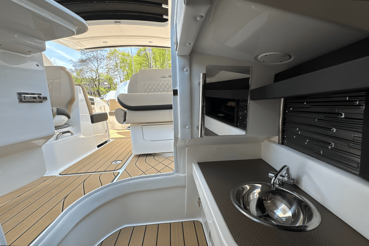 2025 Sea Ray SLX 310 Outboard Image Thumbnail #78