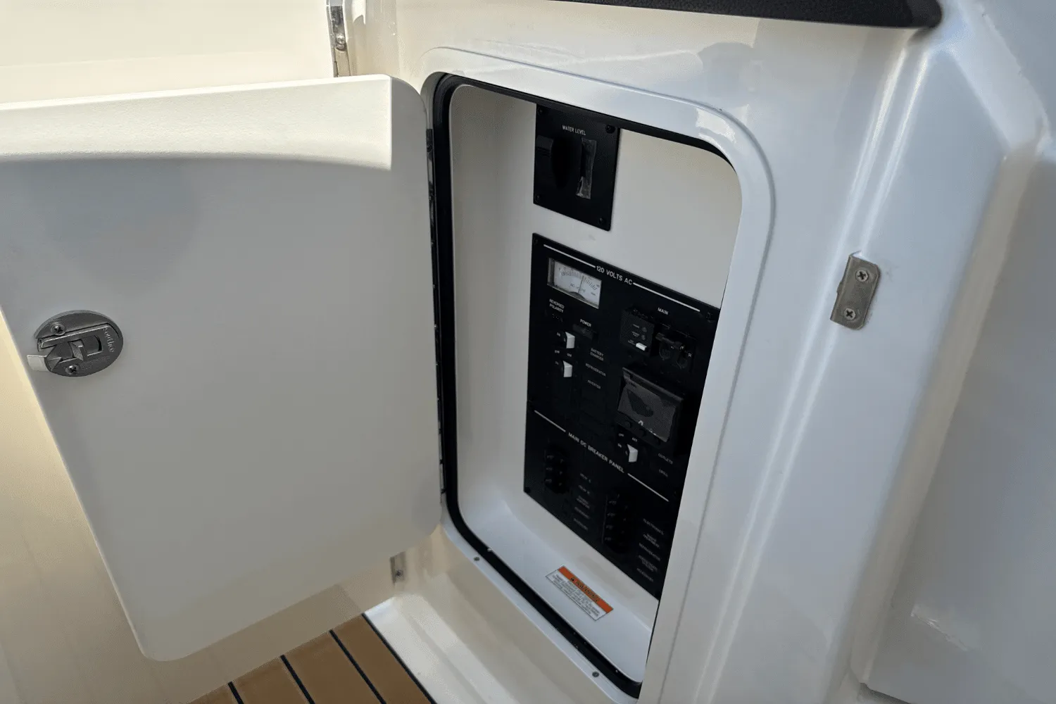 2025 Sea Ray SLX 310 Outboard Image Thumbnail #83