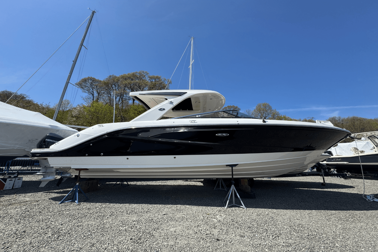 2025 Sea Ray SLX 310 Outboard Image Thumbnail #1
