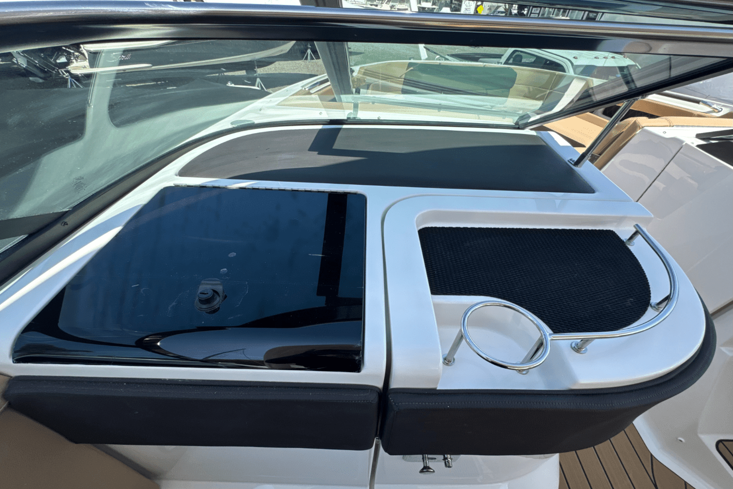 2025 Sea Ray SLX 310 Outboard Image Thumbnail #68