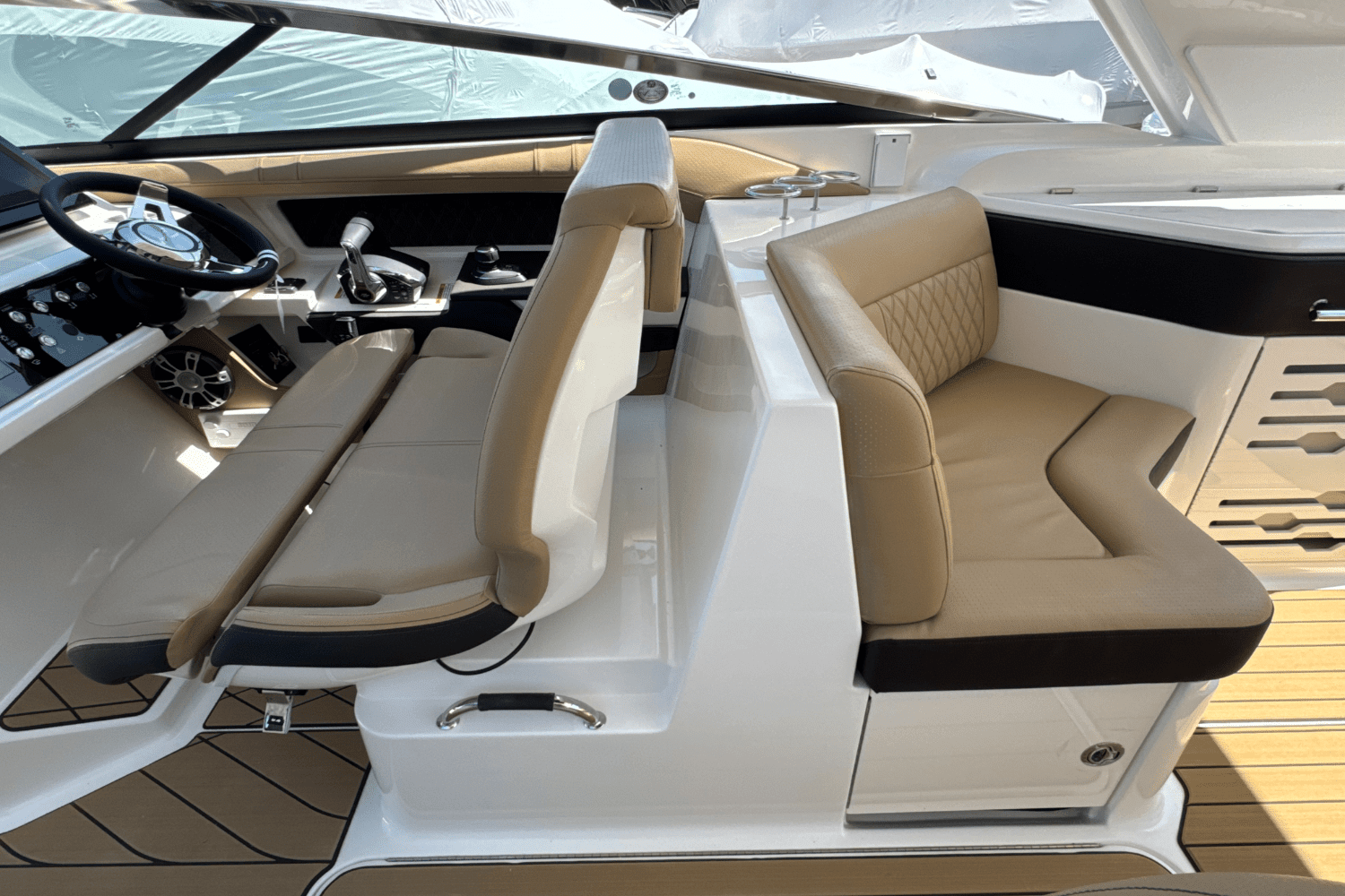 2025 Sea Ray SLX 310 Outboard Image Thumbnail #58