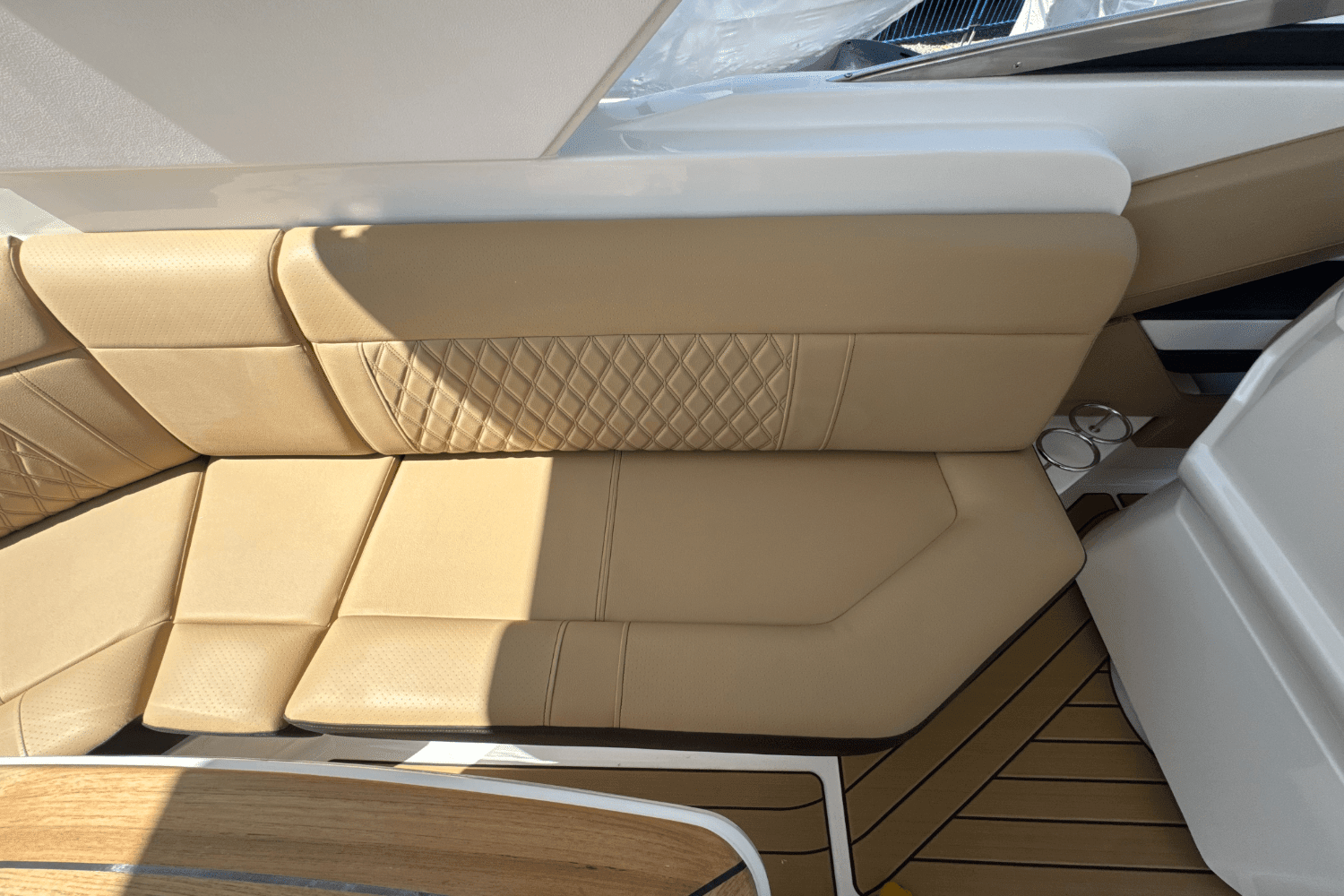 2025 Sea Ray SLX 310 Outboard Image Thumbnail #40