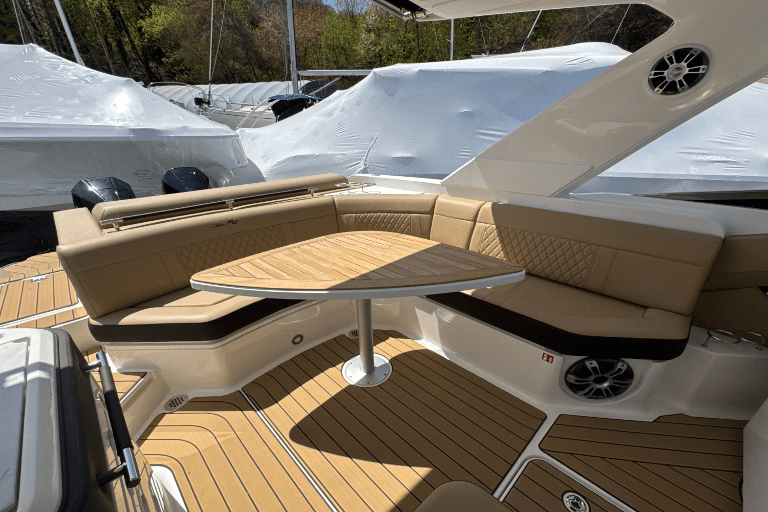 2025 Sea Ray SLX 310 Outboard Image Thumbnail #37