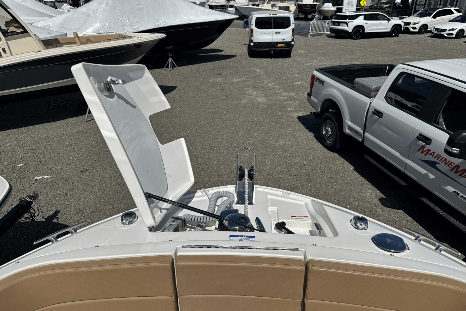 2025 Sea Ray SLX 310 Outboard Image Thumbnail #97