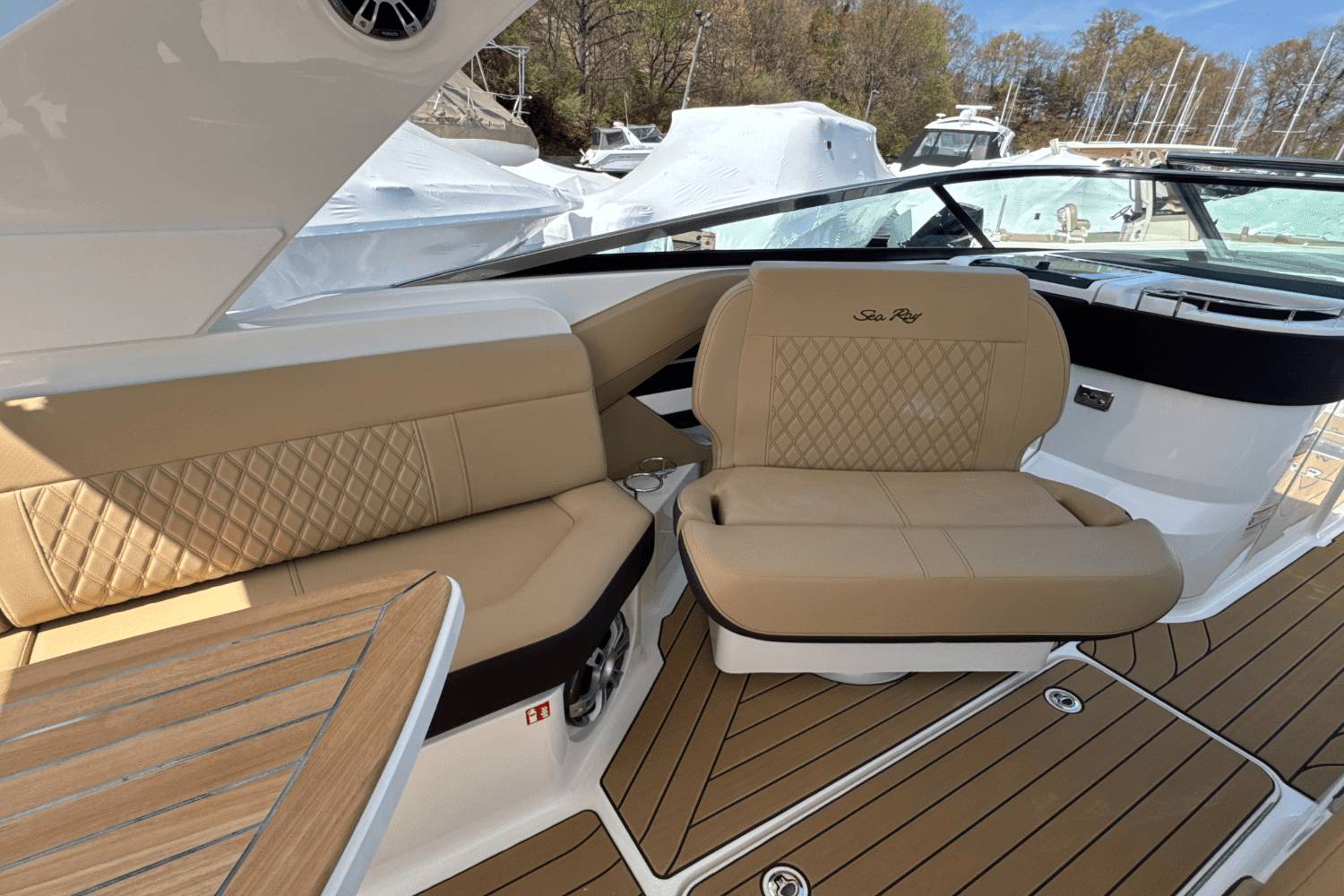 2025 Sea Ray SLX 310 Outboard Image Thumbnail #49