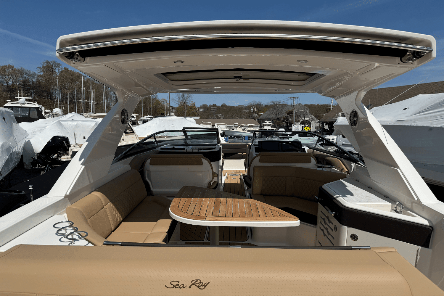 2025 Sea Ray SLX 310 Outboard Image Thumbnail #18