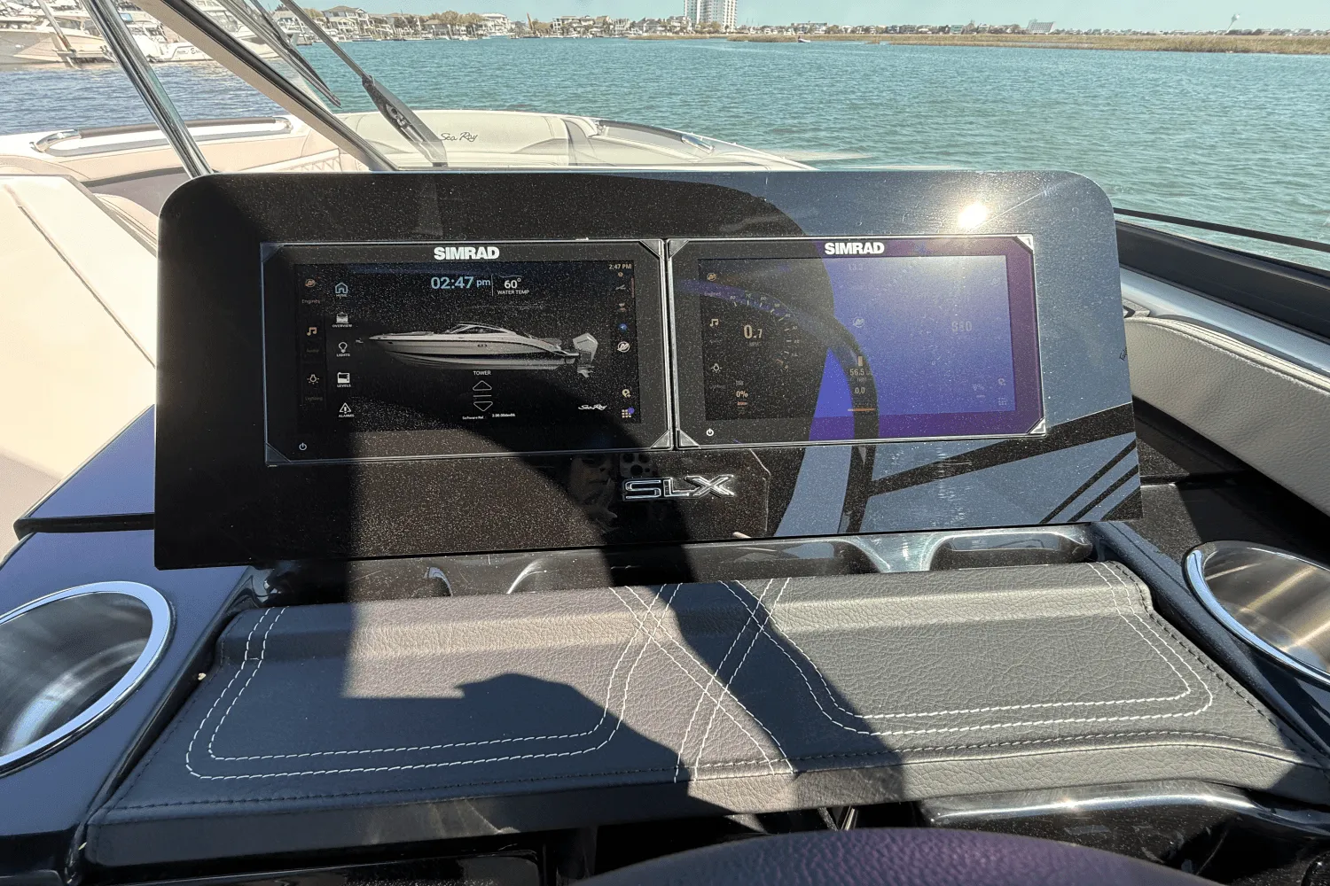 2025 Sea Ray SLX 260 Outboard Image Thumbnail #19