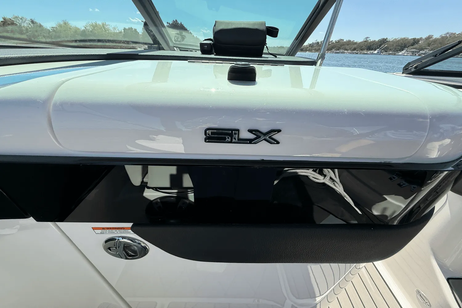 2025 Sea Ray SLX 260 Outboard Image Thumbnail #5