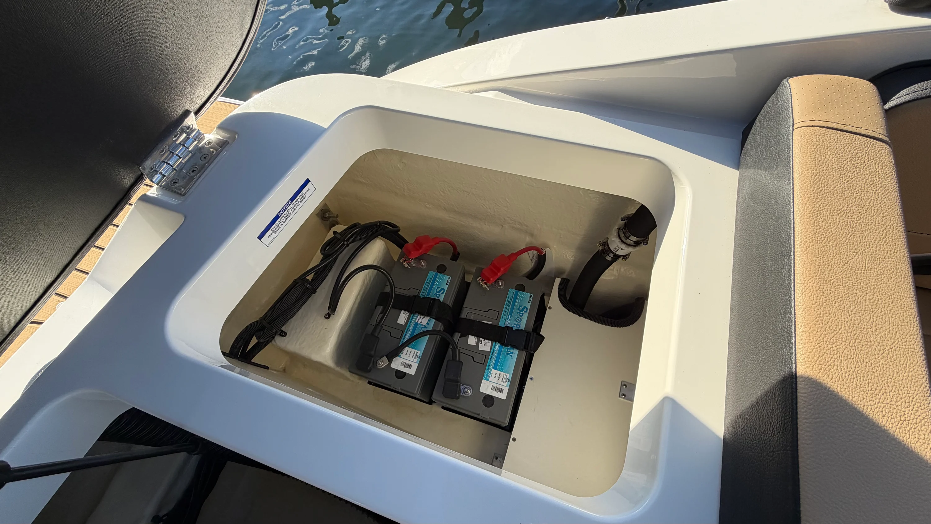 2025 Sea Ray SPX 190 Outboard Image Thumbnail #15