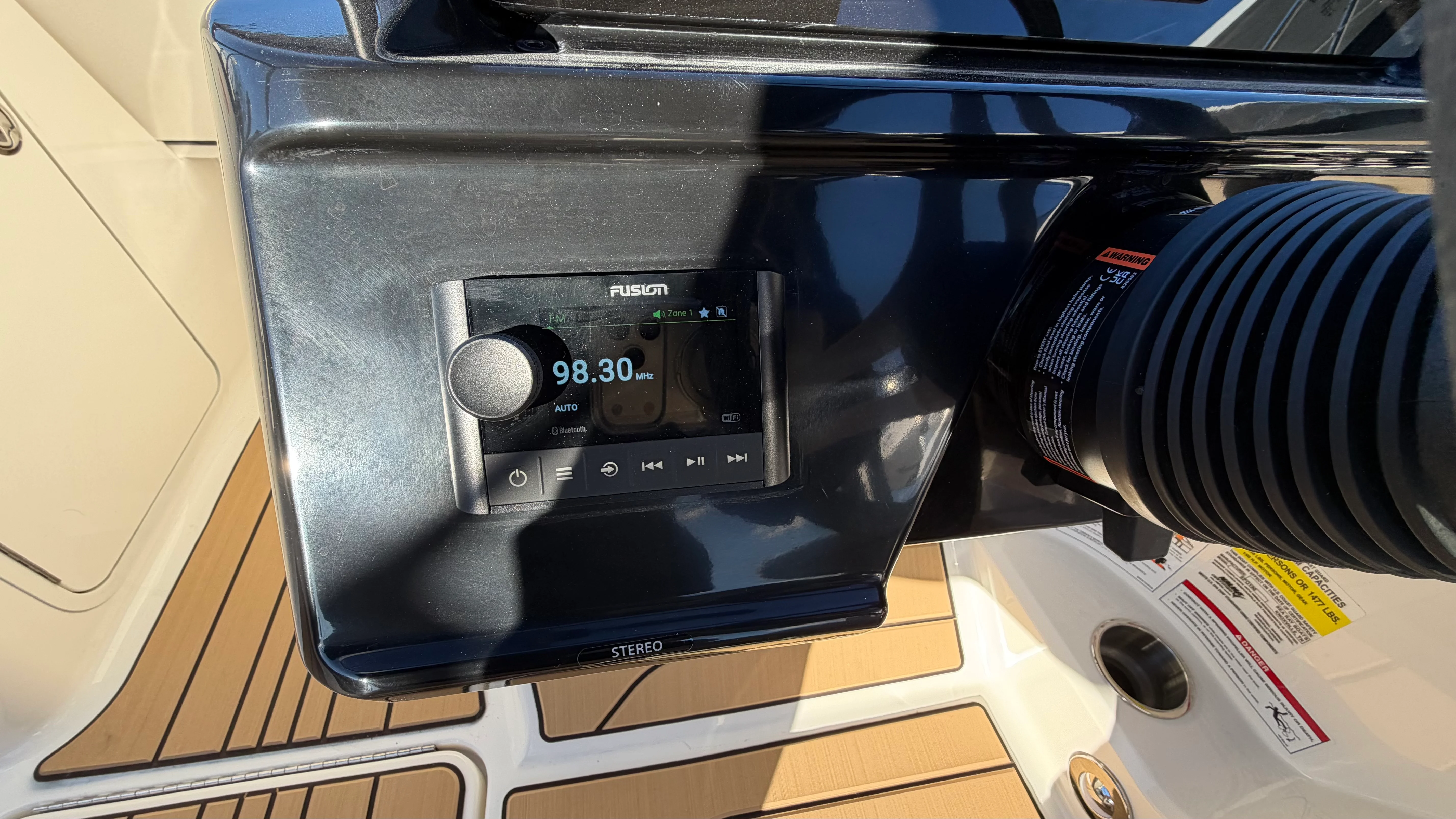 2025 Sea Ray SPX 190 Outboard Image Thumbnail #30