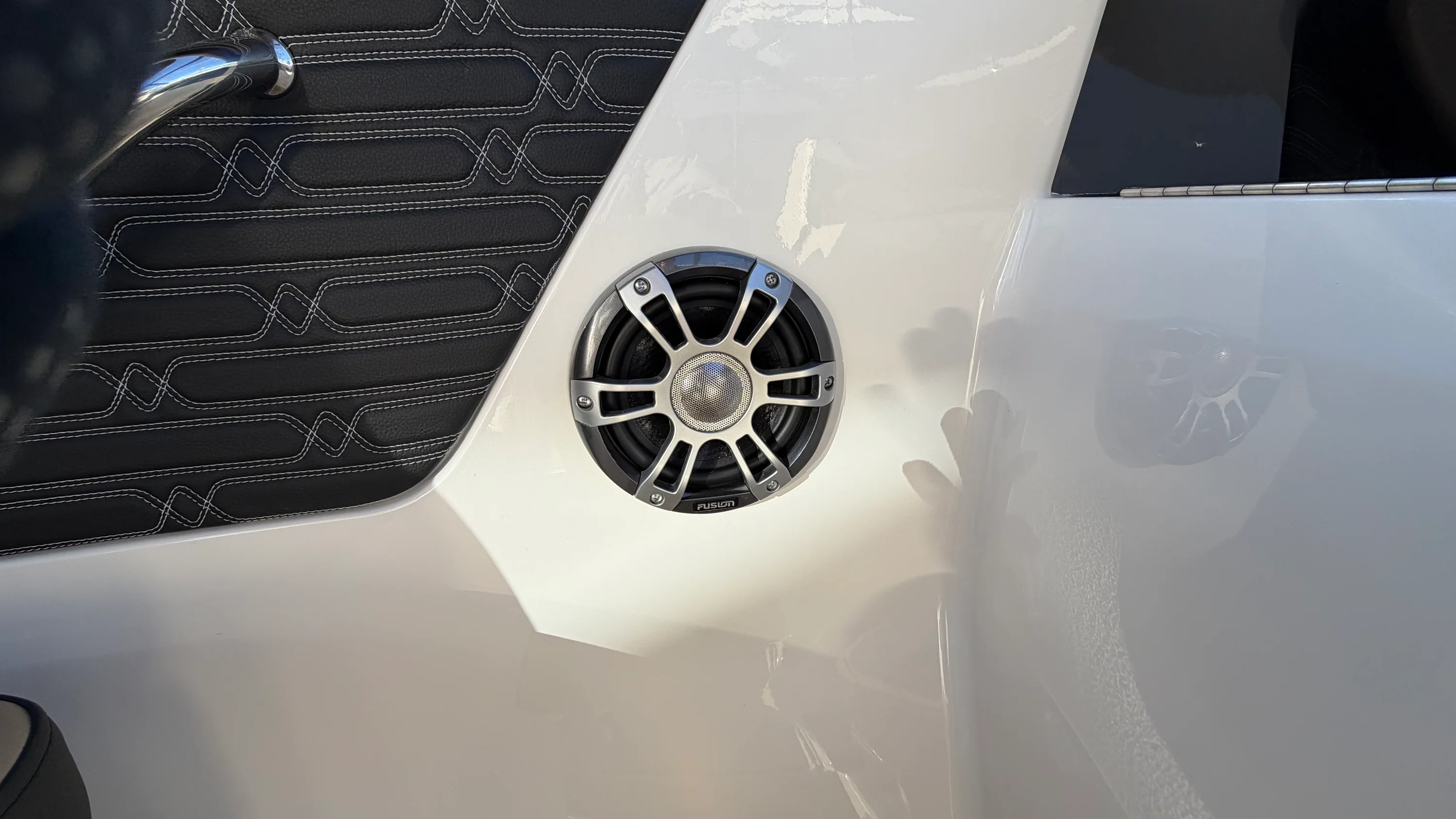 2025 Sea Ray SPX 190 Outboard Image Thumbnail #39