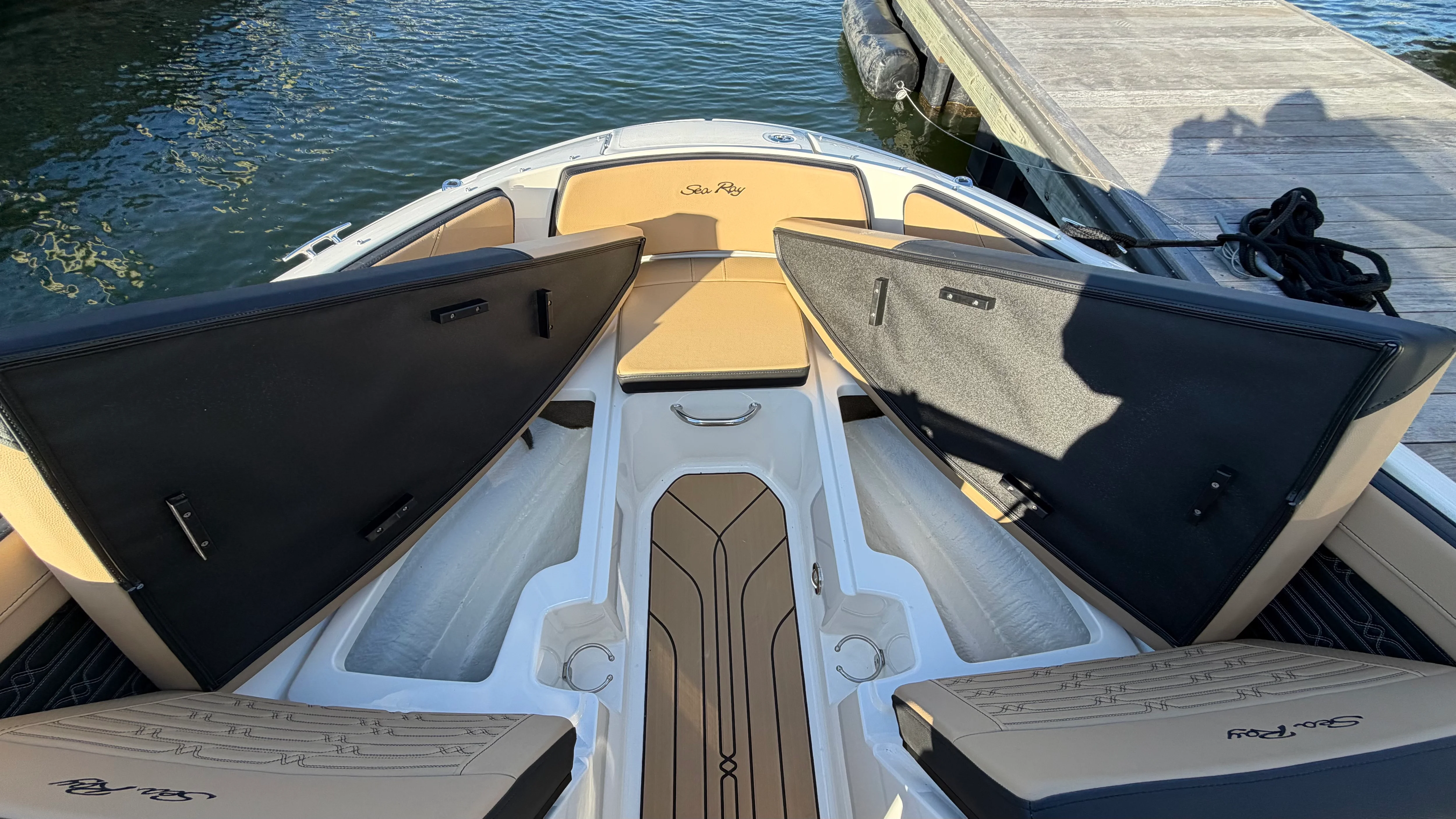 2025 Sea Ray SPX 190 Outboard Image Thumbnail #46