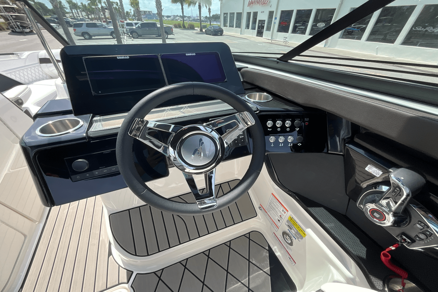 2025 Sea Ray SLX 260 Outboard Image Thumbnail #11