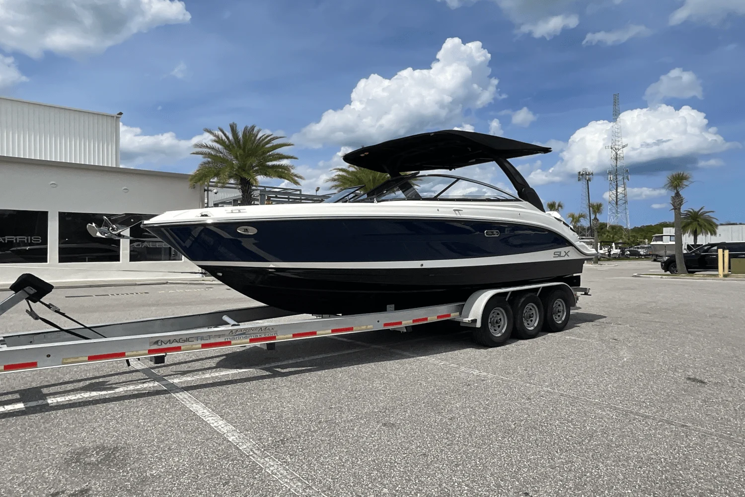 2025 Sea Ray SLX 260 Outboard Image Thumbnail #3