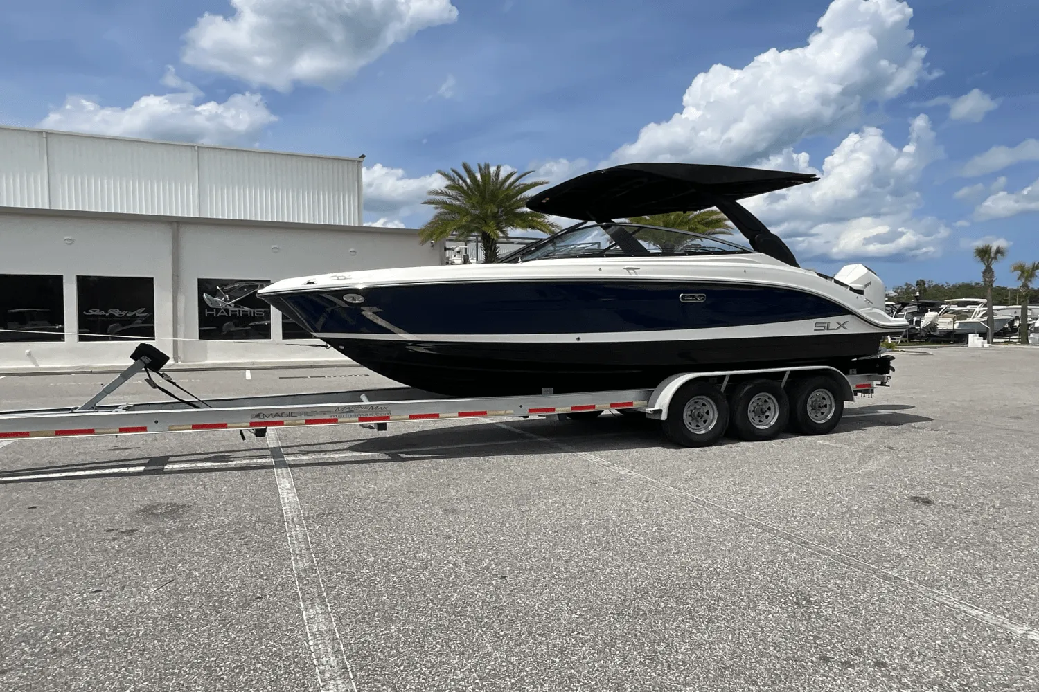 2025 Sea Ray SLX 260 Outboard Image Thumbnail #1