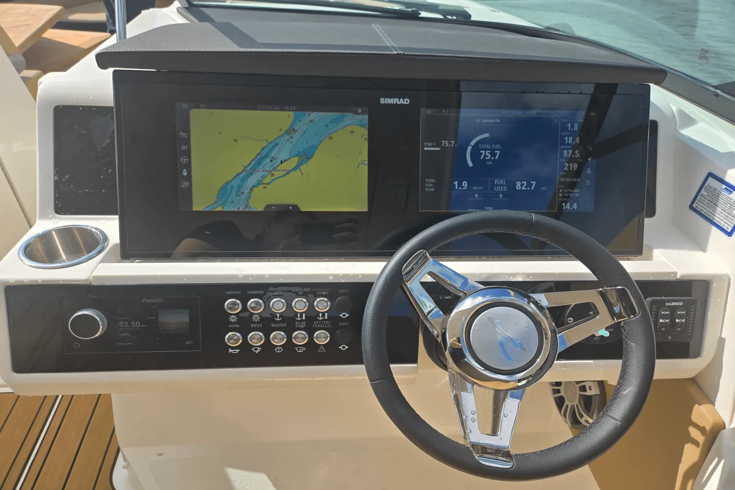 2025 Sea Ray SLX 350 Outboard Image Thumbnail #26