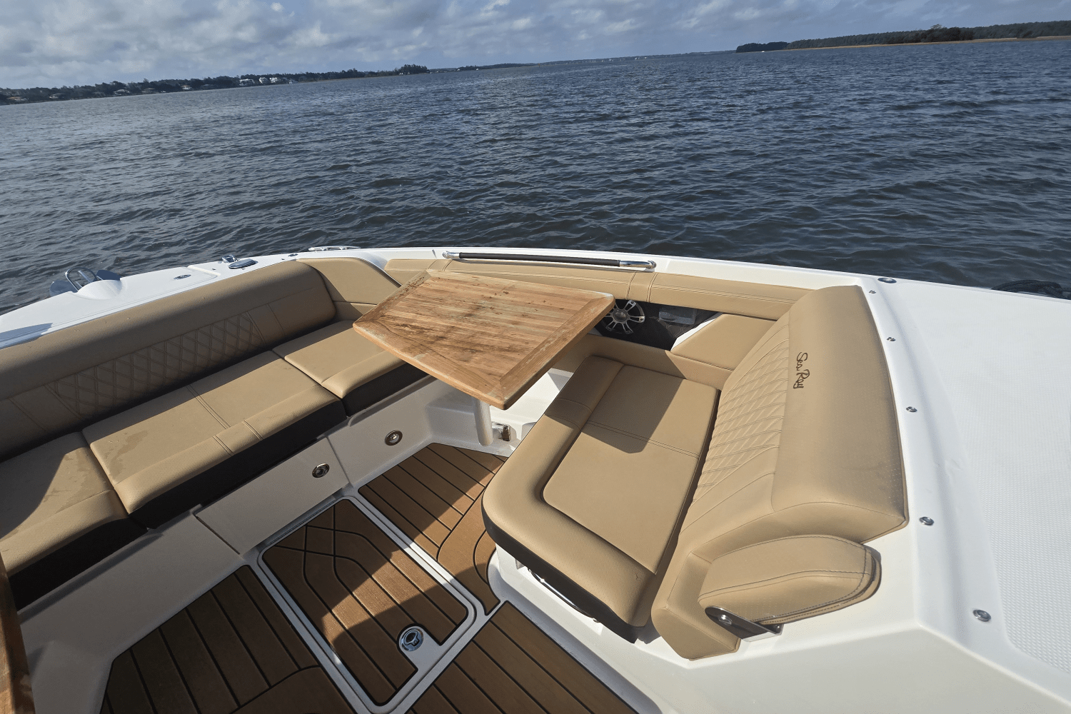 2025 Sea Ray SLX 350 Outboard Image Thumbnail #43